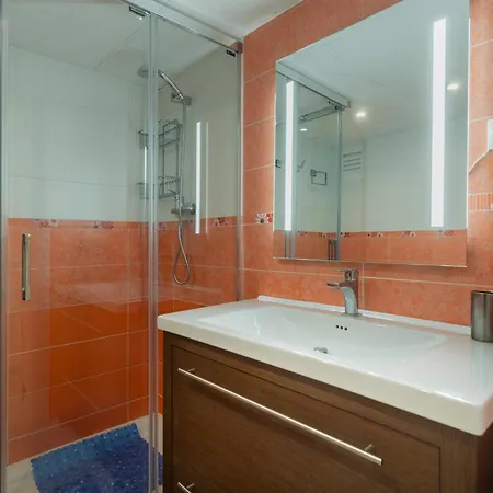 5 Junto Al Mar Torremolinos