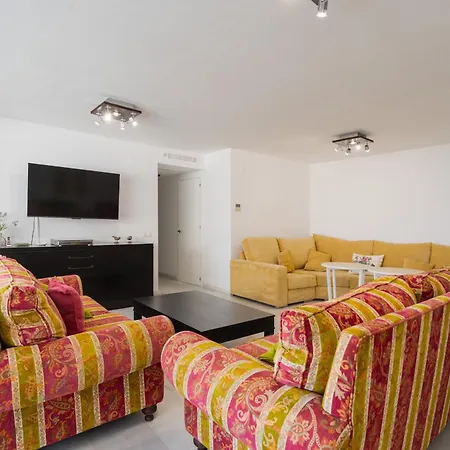 5 Junto Al Mar * Torremolinos