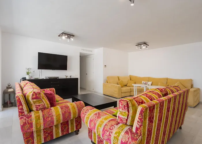 5 Junto Al Mar * Torremolinos